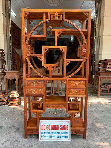 ke-bay-do-vuong-rich-rac-go-huong-do-do-go-minh-sang