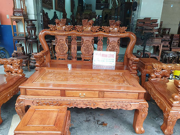Bàn ghế Minh Quốc Nghê gỗ Hương Đá tay 12